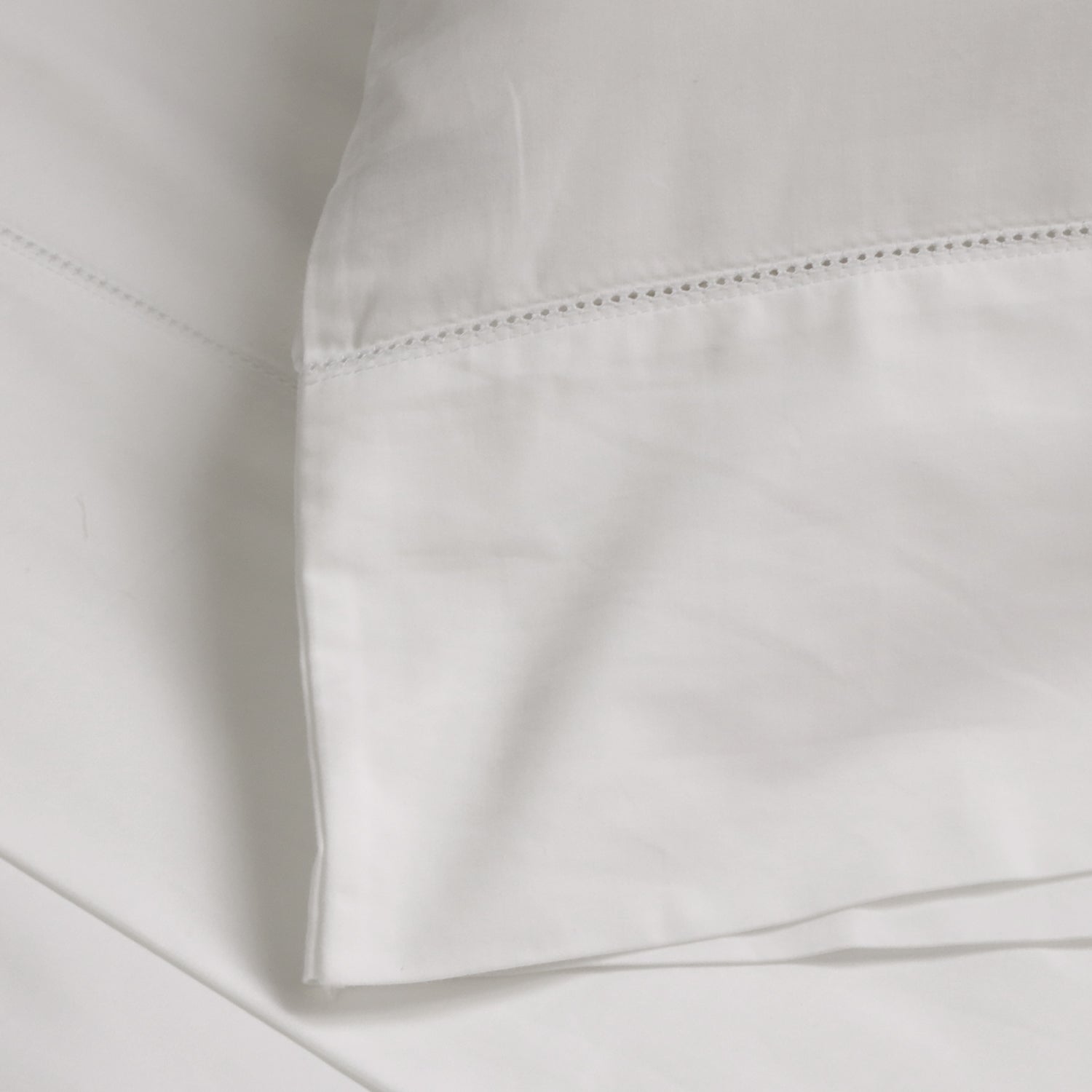 Classico Hemstitch Cotton Sateen Sheet Set - White